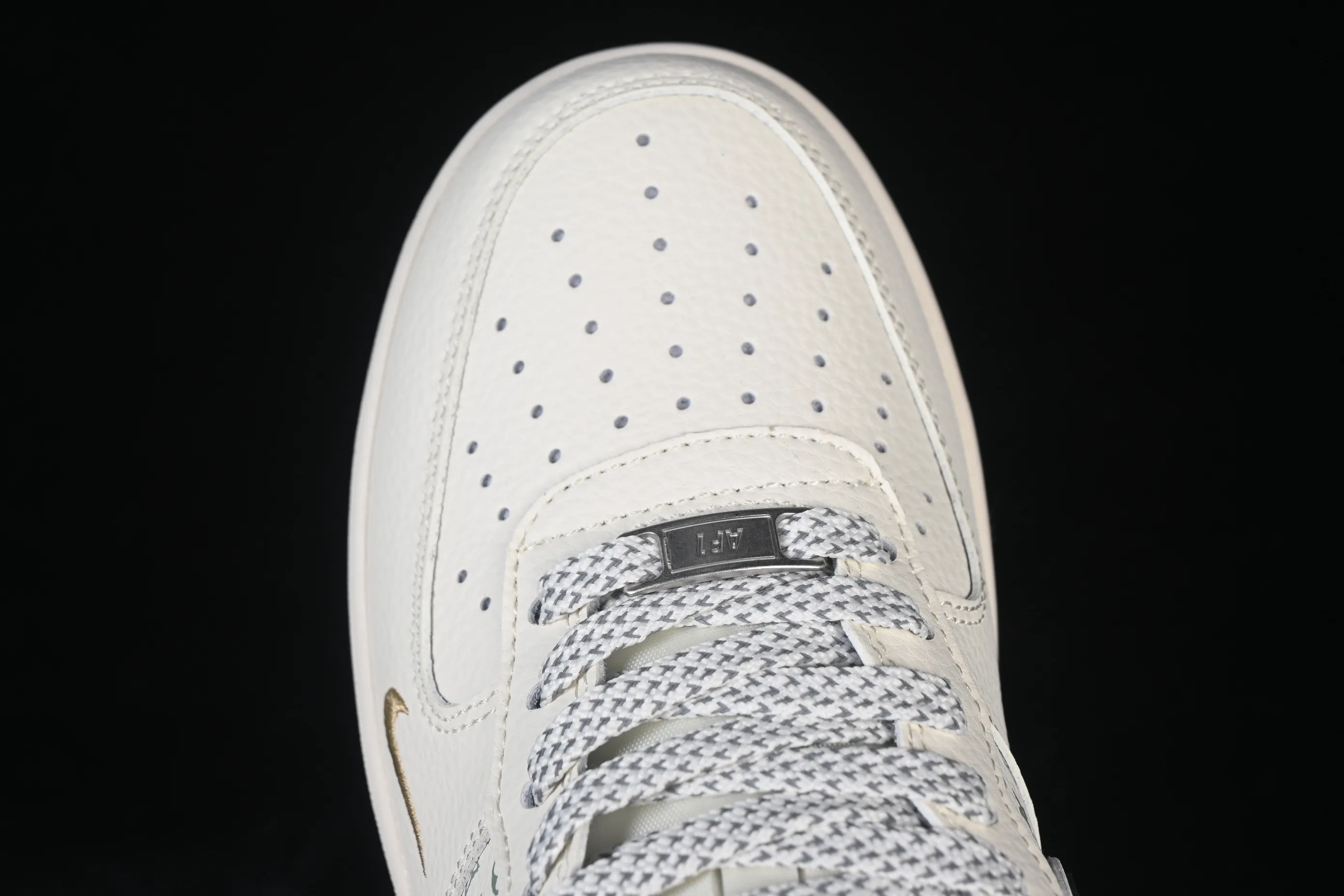 All categories Nk Air Force 1 Air Force series Nk Air Force 1 Low Air Force low-top Nike Air Force 1'07 Low LV joint black and white gold Air Force 1 low-top casual sneakers XX3168-158